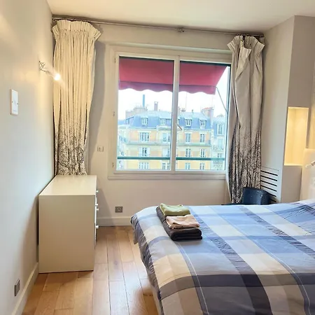 Apartment With Eiffel Tower And Seine View Bleriot *